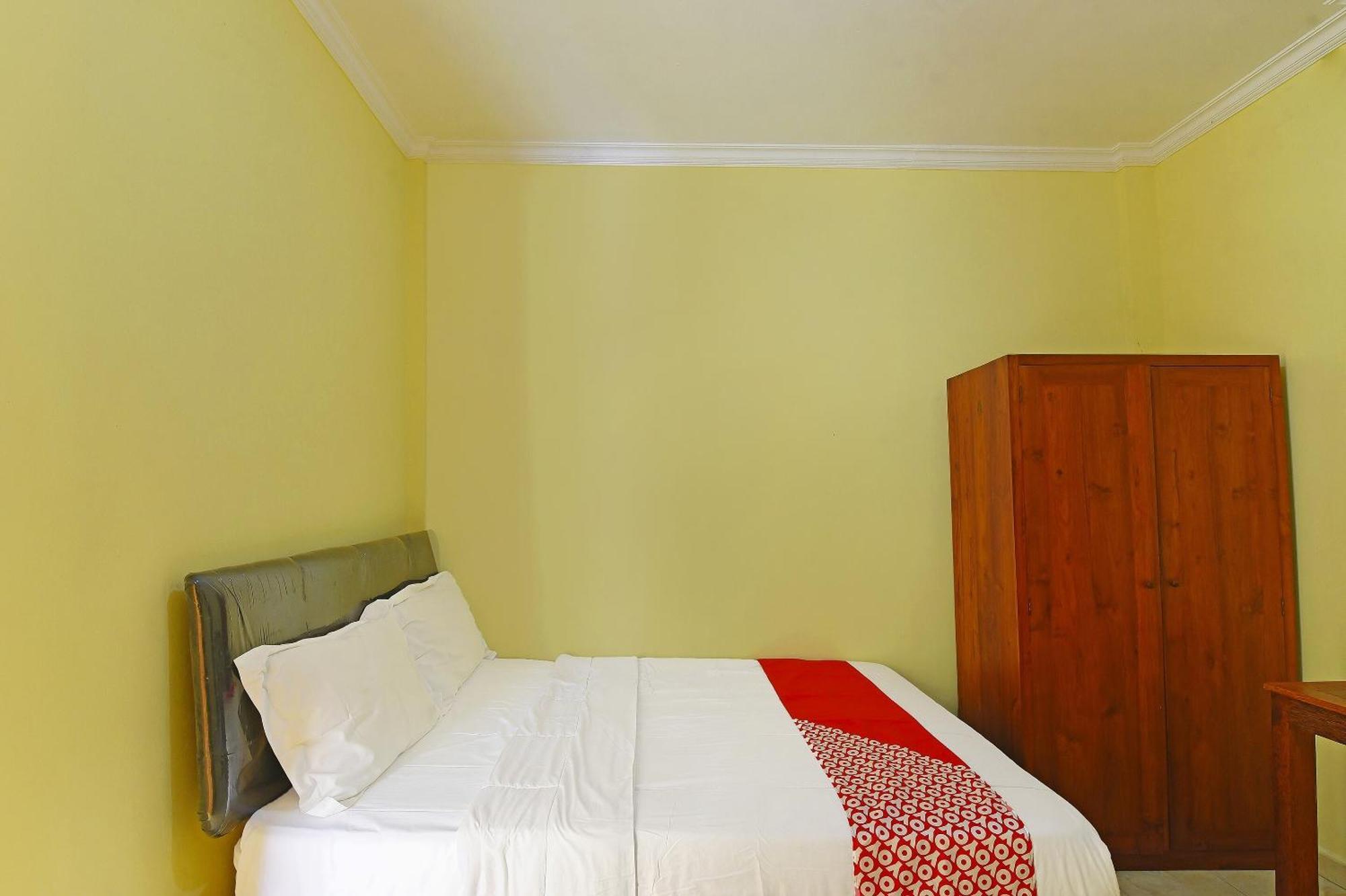 Oyo Life 90675 Ld Residence Ungasan Buitenkant foto